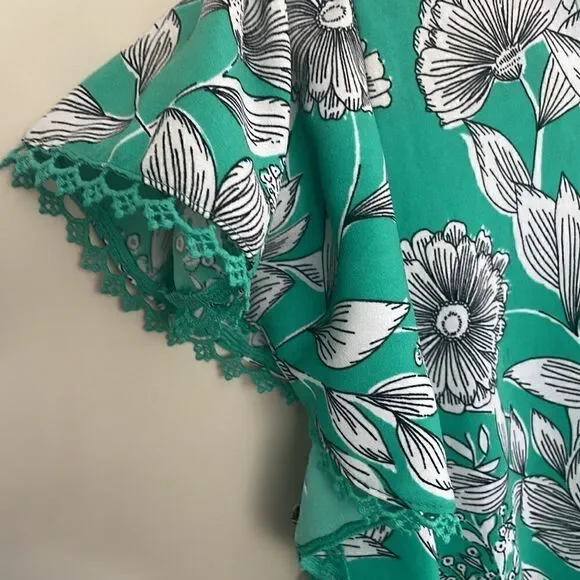 Womens green and white floral dress size medium - Picture 2 of 6